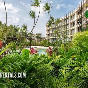 Mistiq Gardens Apartament