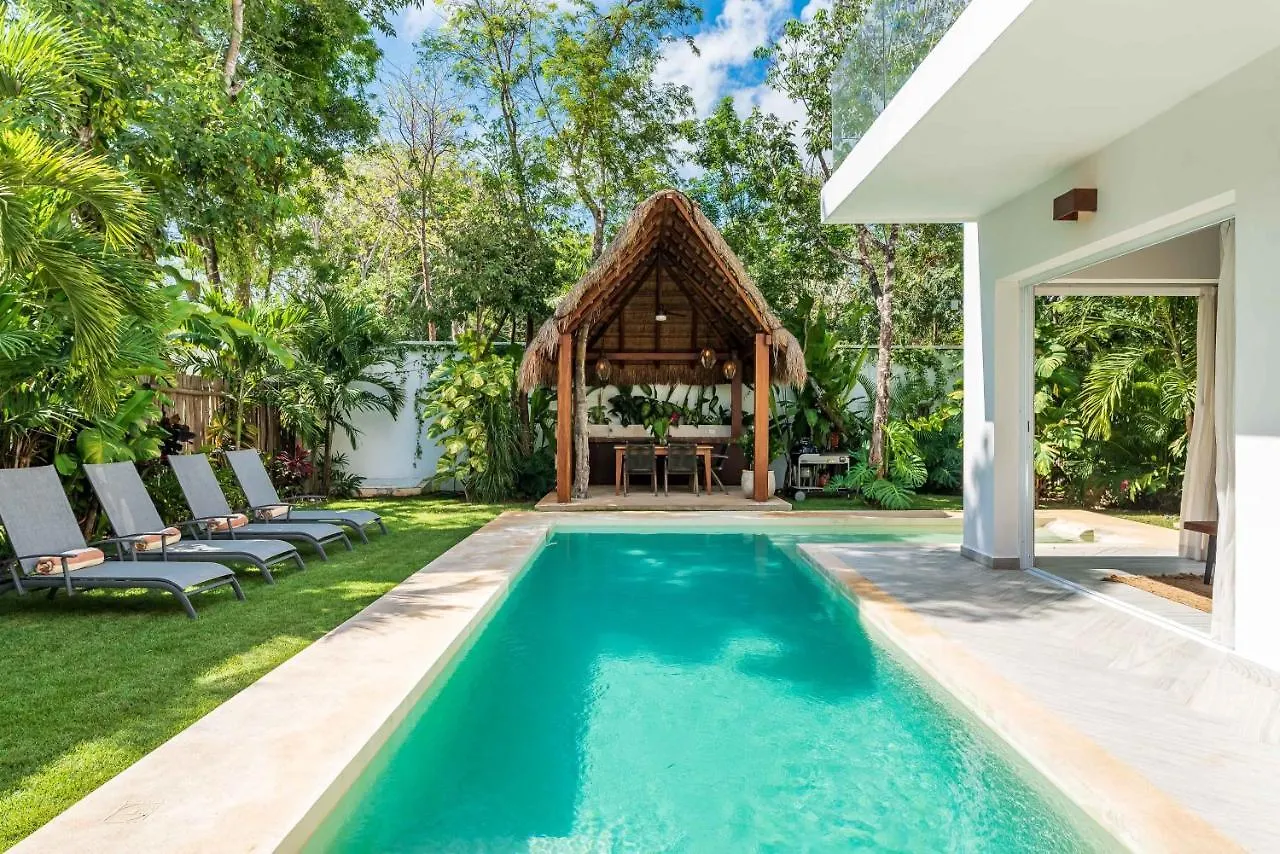 Villa Ek'Balam & Villa Flamingo, Luxury Villas, Private Pool, Private Garden, Jacuzzi, 24H Security Tulum Mexico