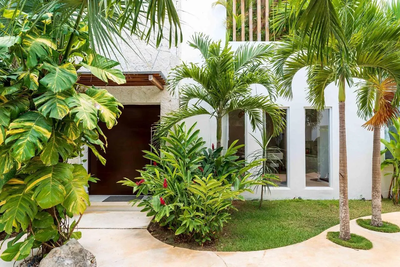 Villa Ek'Balam & Villa Flamingo, Luxury Villas, Private Pool, Private Garden, Jacuzzi, 24H Security Tulum Mexico