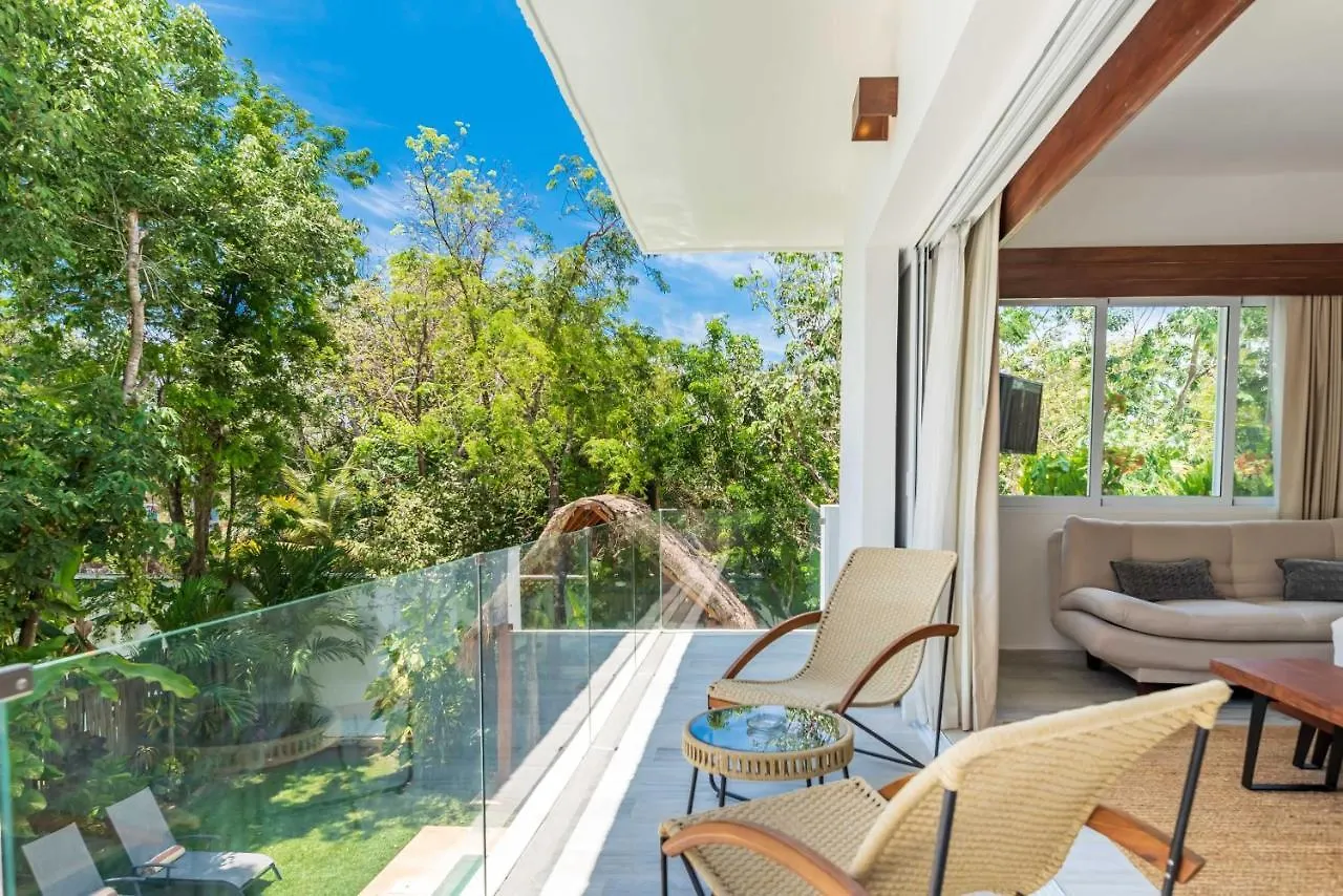 Villa Ek'Balam & Villa Flamingo, Luxury Villas, Private Pool, Private Garden, Jacuzzi, 24H Security Tulum