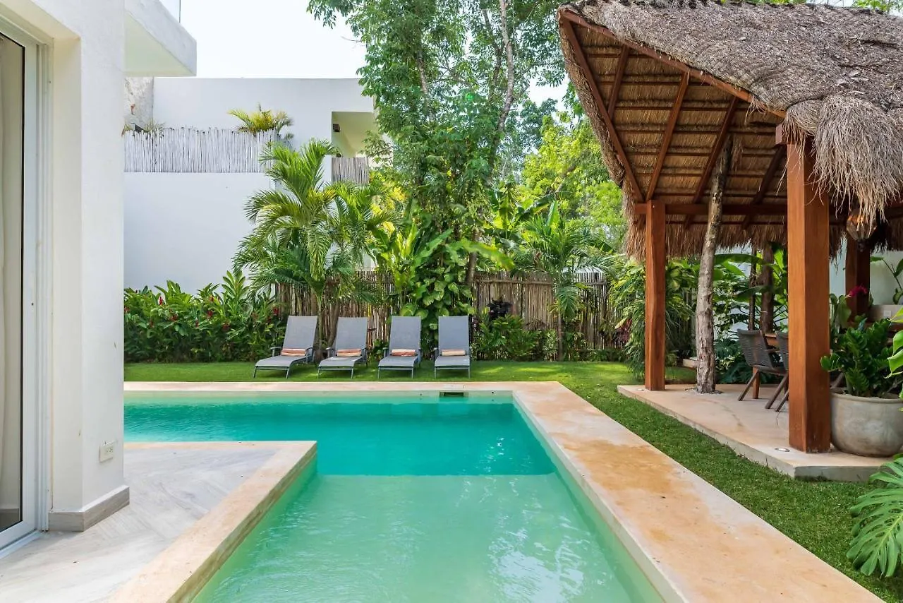 Villa Ek'Balam & Villa Flamingo, Luxury Villas, Private Pool, Private Garden, Jacuzzi, 24H Security Tulum