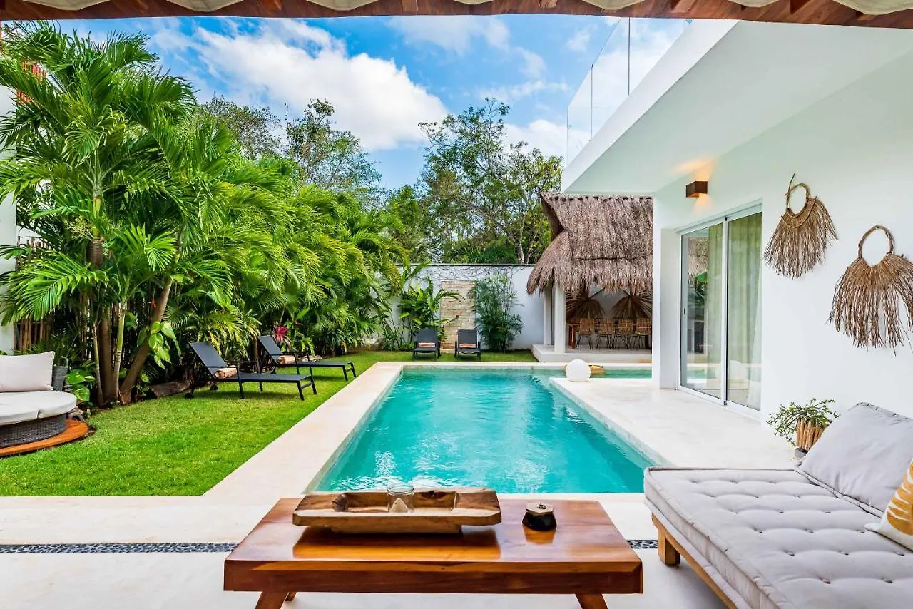 Villa Ek'Balam & Villa Flamingo, Luxury Villas, Private Pool, Private Garden, Jacuzzi, 24H Security Tulum
