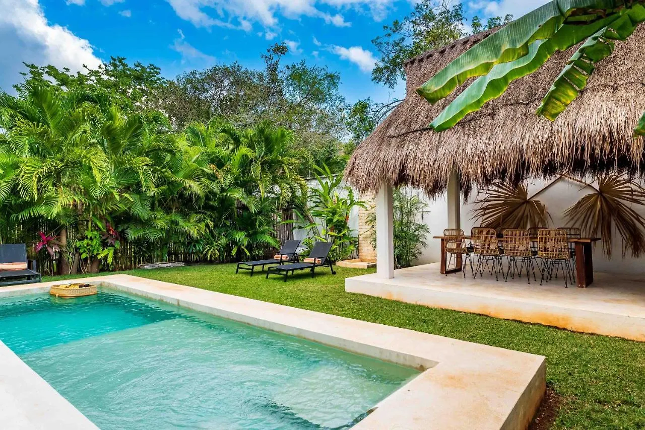 Villa Ek'Balam & Villa Flamingo, Luxury Villas, Private Pool, Private Garden, Jacuzzi, 24H Security Tulum