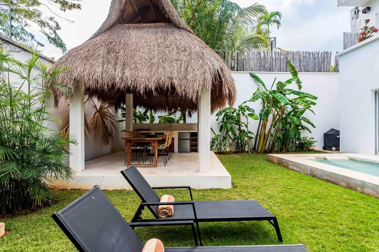 Villa Ek'Balam & Villa Flamingo, Luxury Villas, Private Pool, Private Garden, Jacuzzi, 24H Security Tulum