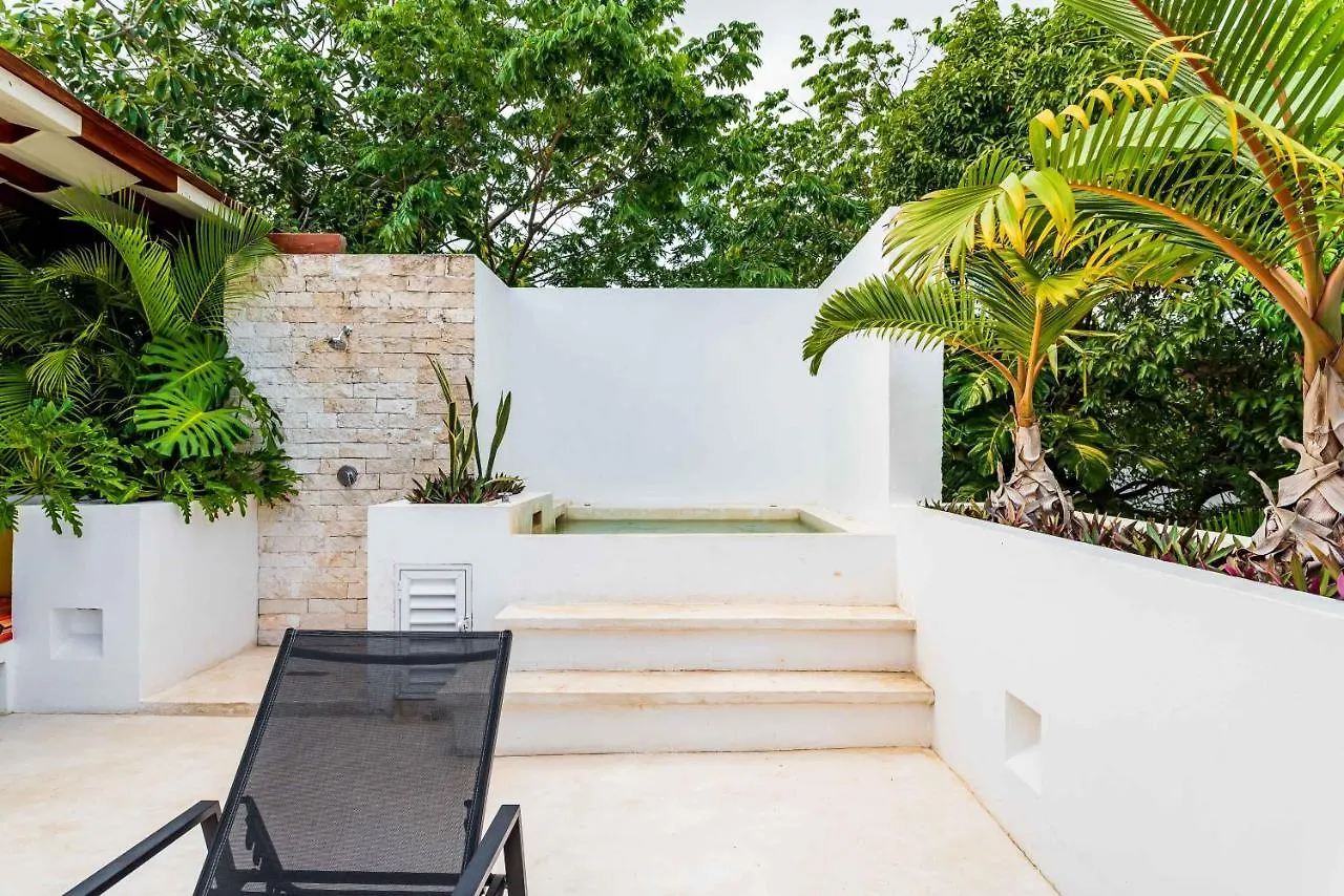 Villa Ek'Balam & Villa Flamingo, Luxury Villas, Private Pool, Private Garden, Jacuzzi, 24H Security Tulum