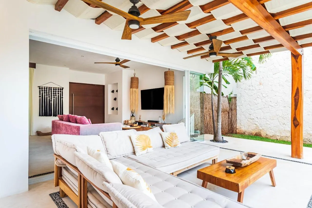 Villa Ek'Balam & Villa Flamingo, Luxury Villas, Private Pool, Private Garden, Jacuzzi, 24H Security Tulum 0*,